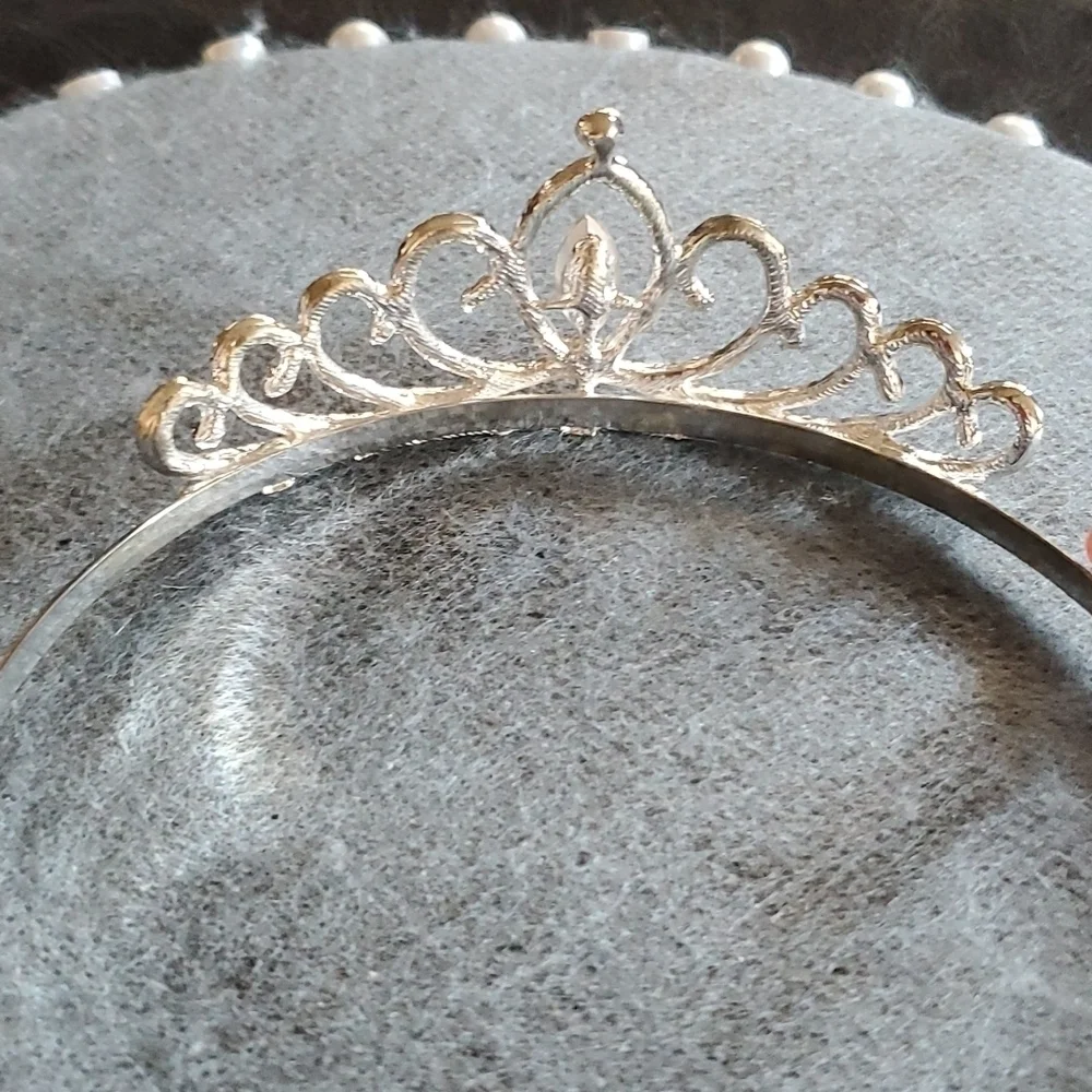 Regal Tiara Austrian Crystal Magic Glass